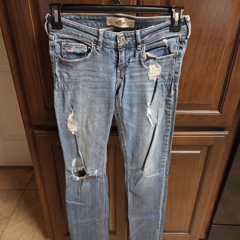*SOLD* Hollister Jeans Size 26